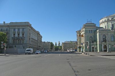 Площадь Театральная